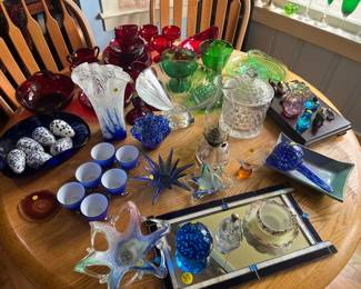 Lots of collectibles 