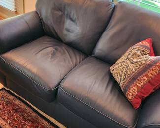 Blue Tone Fabulous Leather Love Sofa. 