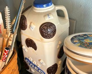 Oreo cookie jar