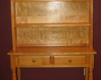 Maple 2 piece display