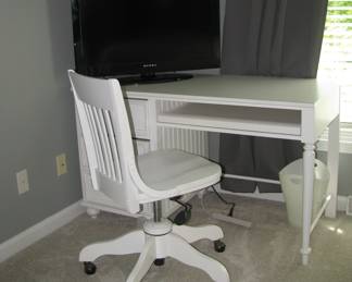 Desk/chair