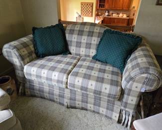 Traditional love seat