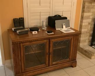 Console table still available               Bose electronics have sold                                                                                                           