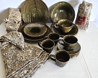 Fun Dishes from Japan with Irregular Edges Plus Round Cotton Table Cloth & Napkins 