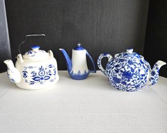 Teapot Collectors!  Blue/White William Sonoma Pot - White w/ Blue Kettle - Small Porcelain Teapot
