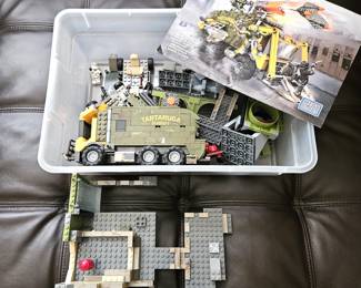 Box of MEGA BLOKS Teenage Mutant Ninja Turtles Set