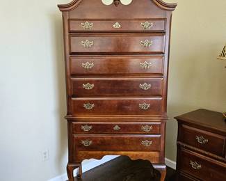 Traditional Elegant Highboy Dresser on Queen Anne Style Legs - 7 Drawer 
