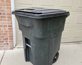 Toter Brand 96 gal Black Polyethylene Wheeled Trash Can w/ Attached Lid - 335 lb Capacity