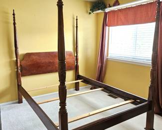 Solid Mahogany Queen Size Poster Bed (No Mattress)