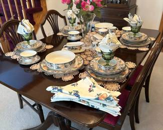 Mahogany DUNCAN PHYFE Style Dining Room Furniture Set