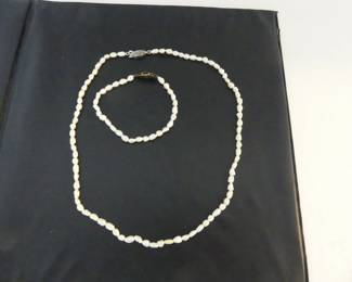 Vintage Fresh Water Pearl 17" Necklace & 6½" Bracelet with Pearl Clasps