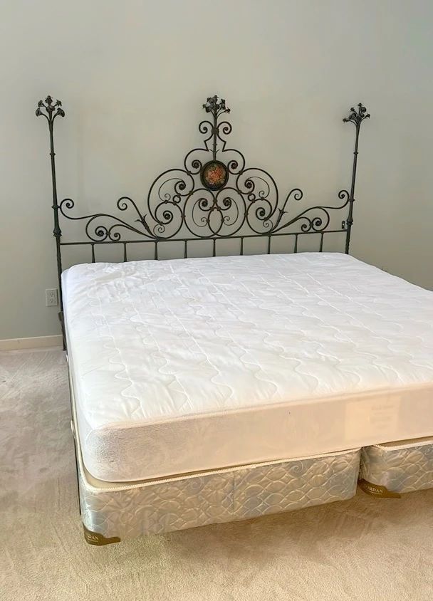 King Spanish Gate Bed