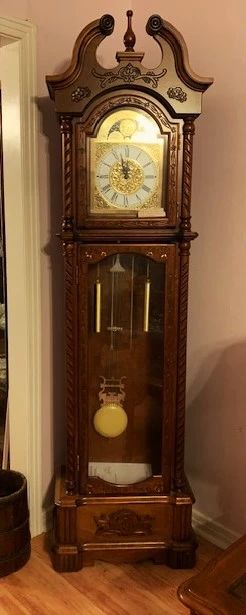 Bernard's Furniture Co Clock (2008)- Battery operated and keeps perfect time