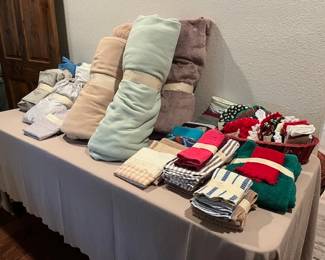 King bed linens, standard pillow cases, hot pads and kitchen towels