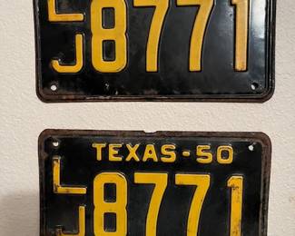 Vintage Texas 1950 license plates 