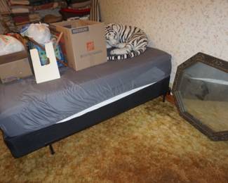 full size bed, fabric and yarn, mirror