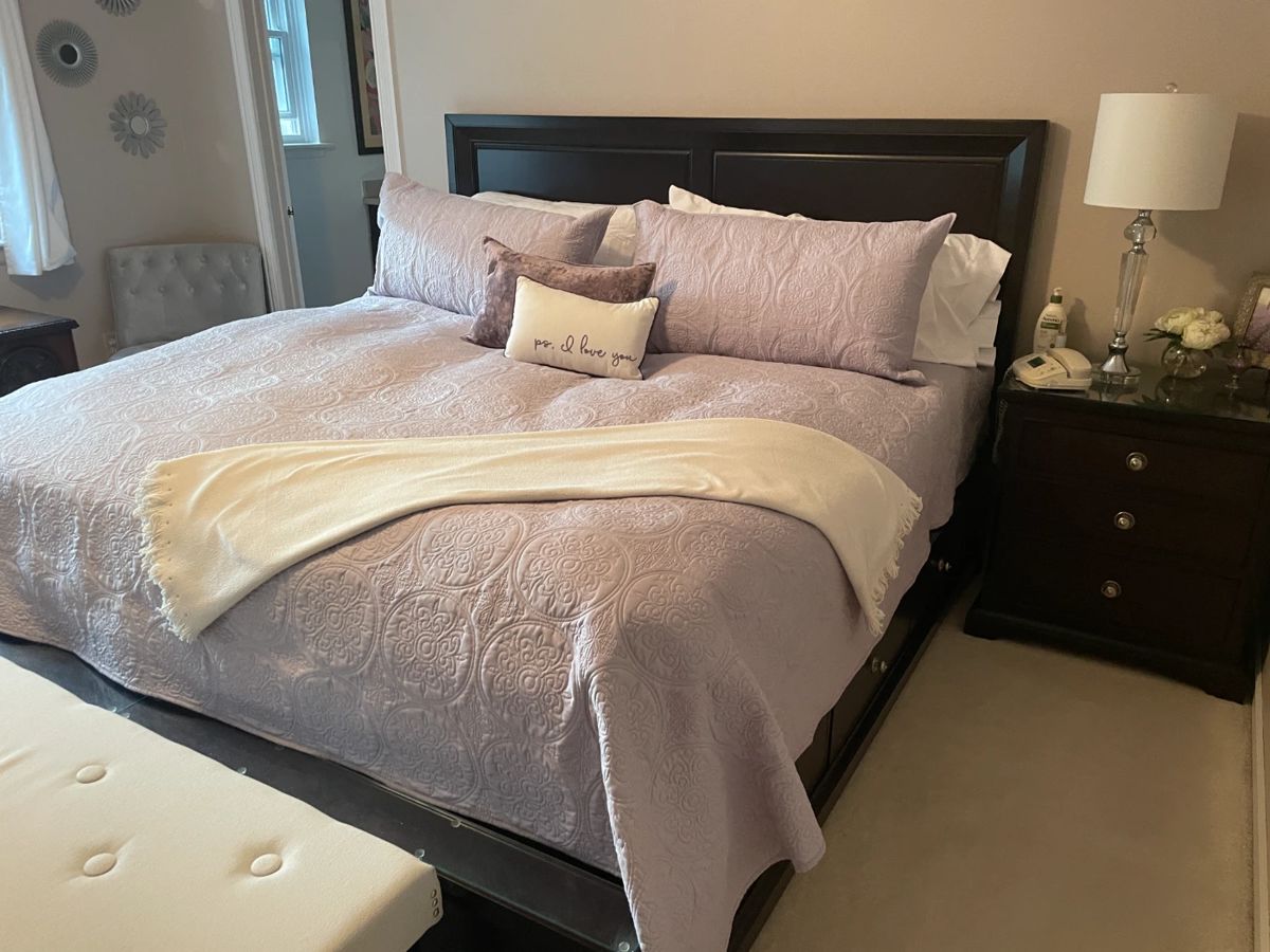 . . . queen/king bed