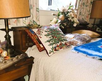 Vintage Bedroom with headboard and side tables and lamps