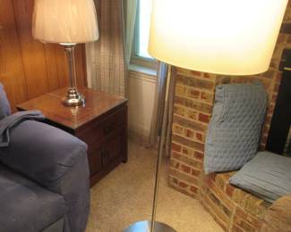 Lamps and end tables and matching coffee table.