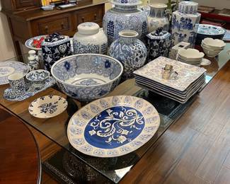 various blue and white Chinoiserie pieces