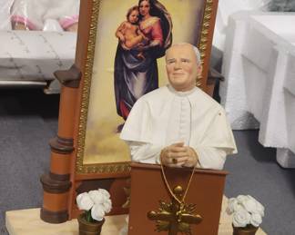 A Prayer To Mary Statuary