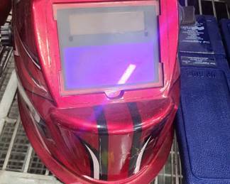 Welding helmet