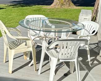 Patio table & chairs 