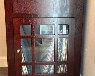 Record cabinet 