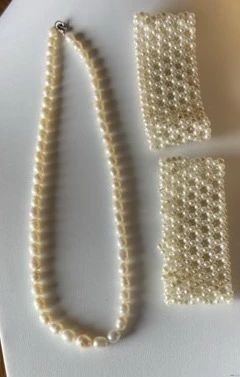 Faux Pearl Necklace And 2 Bracelets
