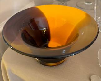 Art glass bowl