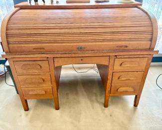 Antique oak roll top desk