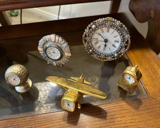 Miniture clocks