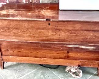 Wooden chest 
