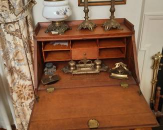 old fashioned desk
