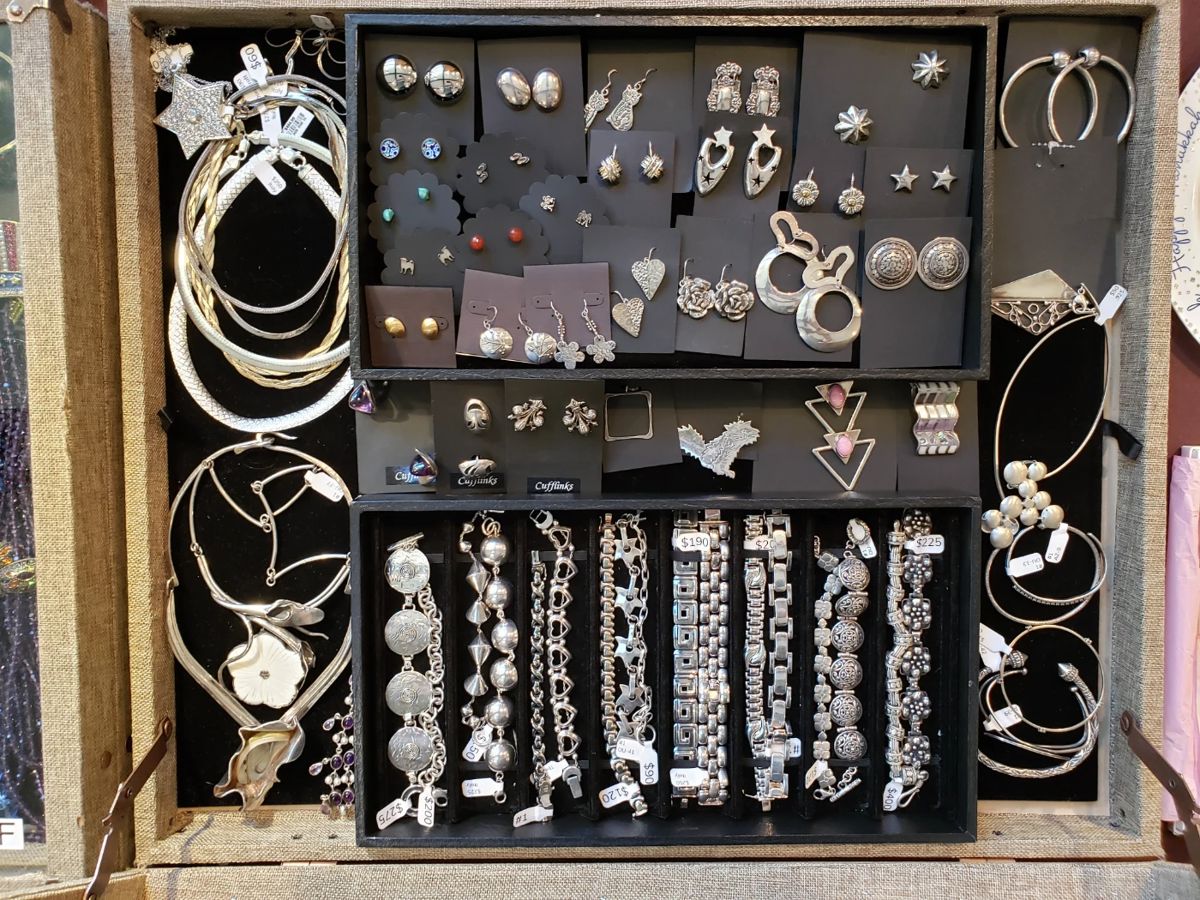 90 Off Monday! Northbrook Estate Sale starts on 5/6/2024