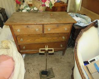 Antique Chest of Drawers 
