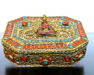 Vintage hand crafted trinket box from Nepal 