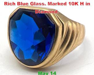 Lot 218 10k YG Gold Vintage Ring Rich Blue Glass. Marked 10K H in Diamond. 
