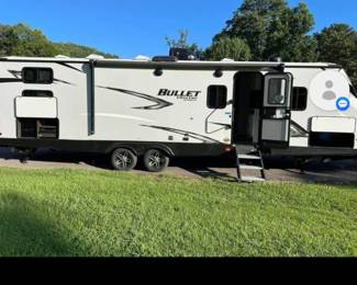 Travel Camper like new. 