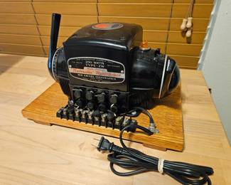 Vtg. Lionel Multi-Control “TRAINmaster” Transformer 250 Watts Type-ZW 