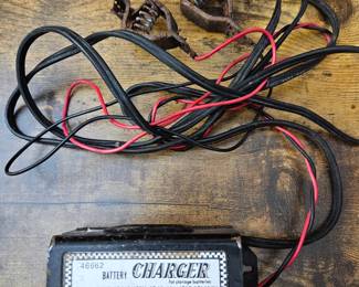 Vtg. Custom Accessories 46662 Battery Charger for Storage Batteries