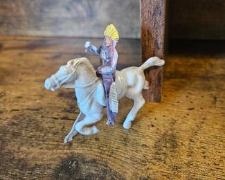 Vtg. Plastic Indian Horse Figures Miniature Train Accessories