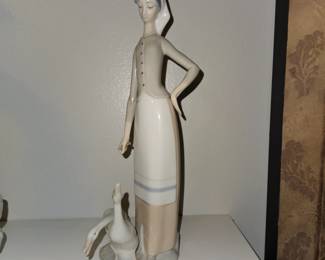 Lladro Girl w/2 Geese!