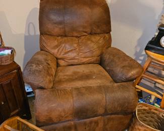 Flex Steel Genuine Leather Recliner!
