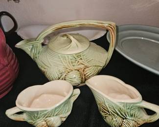 Vtg McCoy Pinecone Teapot w/S&C!