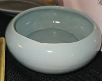 Vtg Roseville OH Light Green Bulb Planter Low Bowl!
