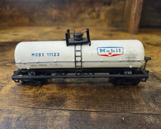 Vtg. N Scale MTL MOBX 11123 HOKX 56555 Mobil Oil Company Tank Car