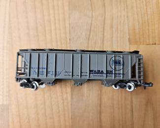 Vtg. Bachmann N Scale Wabash 32985 3-Bay Covered Hopper 