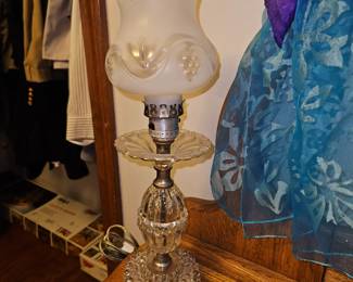 1940’s Pressed Glass Boudoir Electric Lamp W/Frosted Shade!
