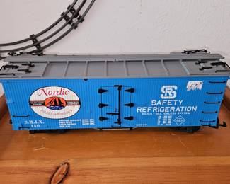 R 1683 USA Trains NORDIC Reefer G Scale!

